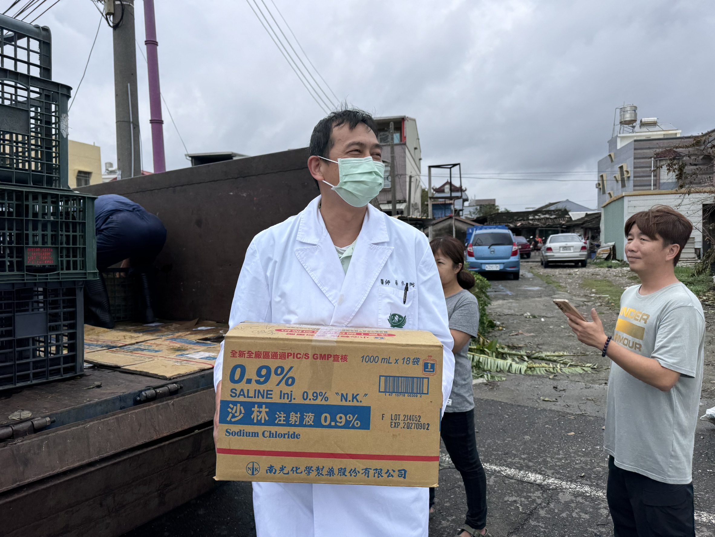 【風雨中送暖♥️愛在行動中】