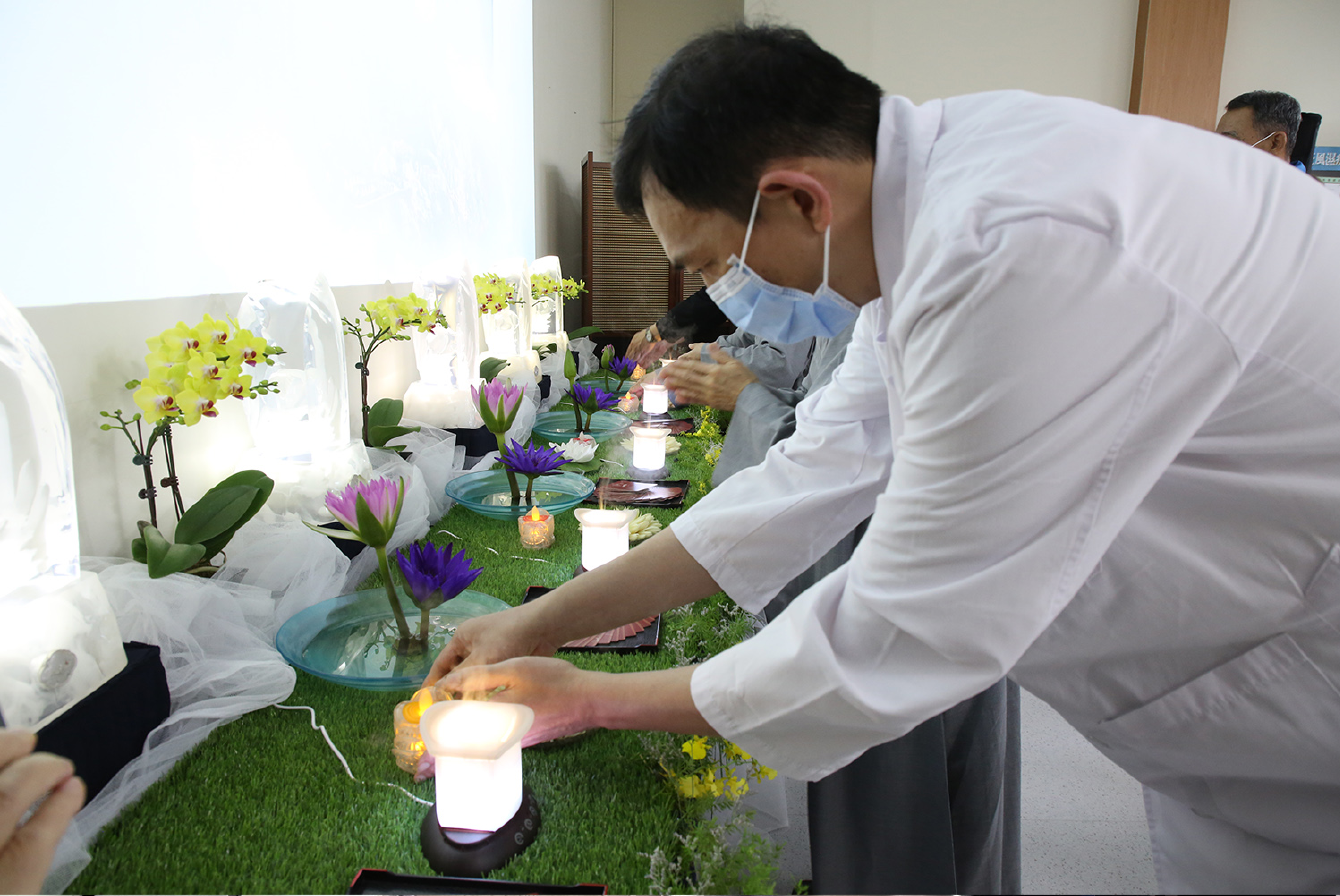 嘉義慈濟診所浴佛日 醫護齊聚善念造福人群