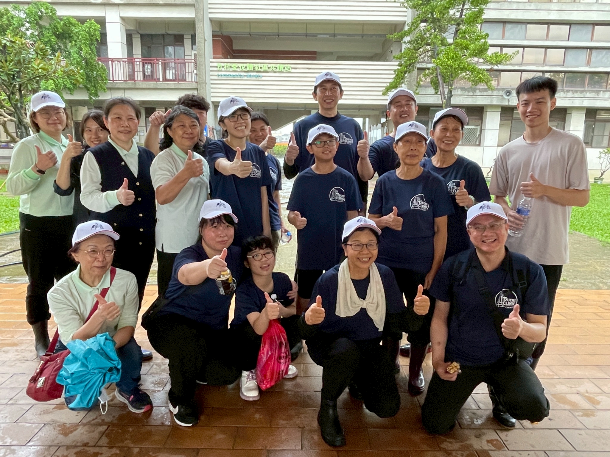 LINE_ALBUM_20250802大林慈濟醫院協助朴子竹村國小打掃_250803_8_62186.jpg